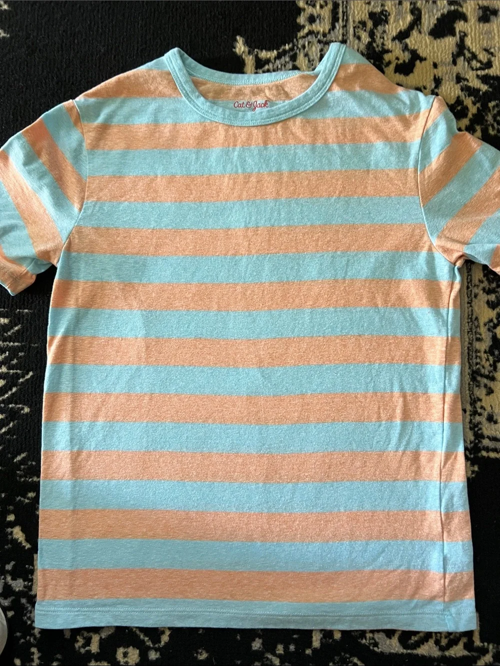 Boys 4 pc Old Navy/Cat& Jack tees size L 10/12
